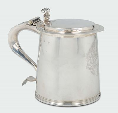 Tankard in Argento Sbalzato e Cesellato, Punzone Dell' Argentiere Eg Entro Rettangolo, Edward Gla...