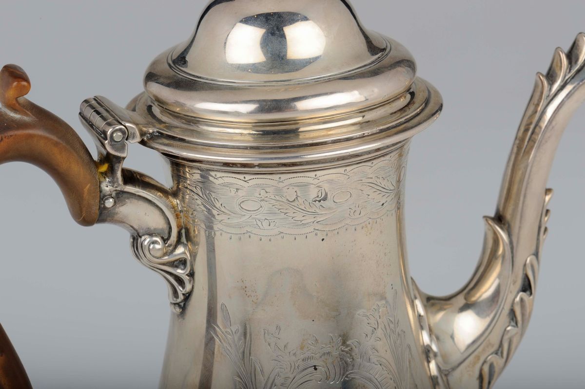 Caffettiera in Argento, Argentiere William Cripps, Dublino 1747