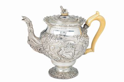 Teiera in Argento 925 Sbalzato, Cesellato e Fuso, Argentiere Edward Farrez, Londra 1819
