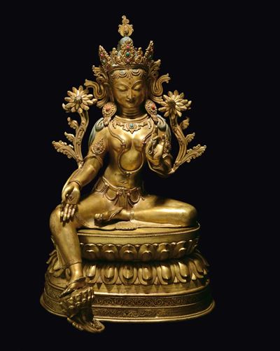 Grande Scultura in Bronzo Dorato Raffigurante Tara Seduta su Doppio Fiore di Loto, Tibet, XIX Sec...