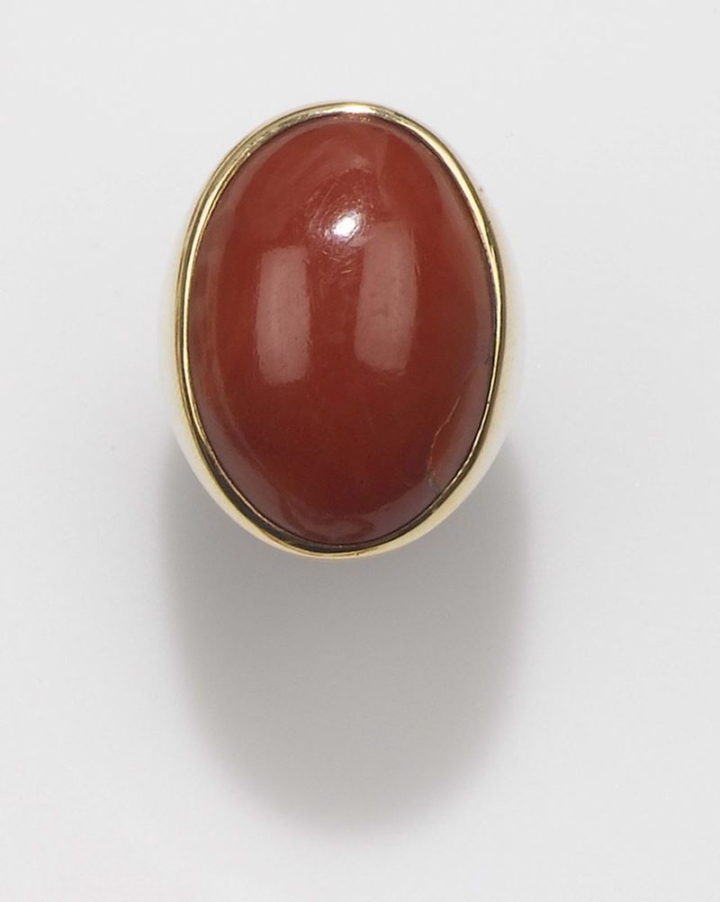 A coral and gold ring  - Auction Fine Jewels - II - Cambi Casa d'Aste