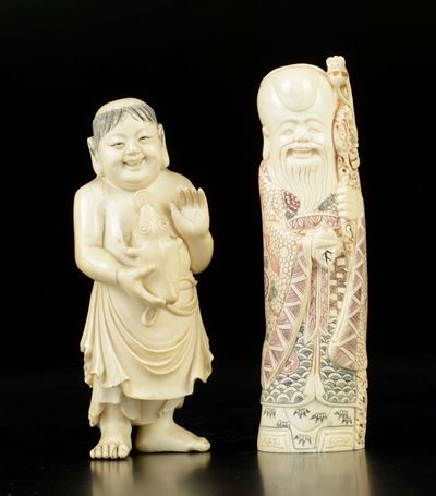Due Figure in Avorio Raffiguranti Saggio con Rospo e Shoulao, Cina, Inizio XX Secolo