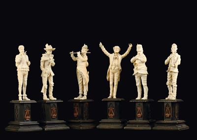 Gruppo di Sei Sculture in Avorio Raffiguranti la Banda Musicale del Villaggio, Austria o Germania...