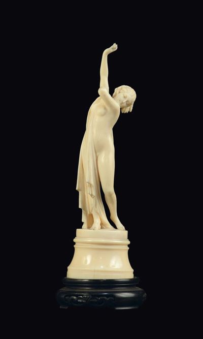Scultura in Avorio Raffigurante Giovane Danzatrice, Francia Fine XIX Inizi XX Secolo