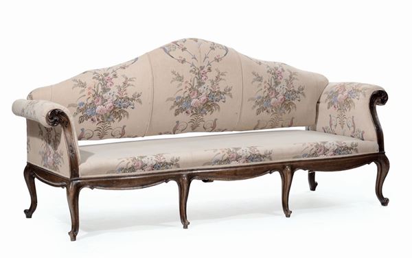 Coppia di divani in noce, XIX secolo