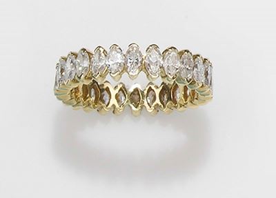 Anello a Rivière con Diamanti Taglio Navette