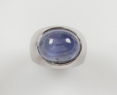 Anello con Zaffiro Sri Lanka Non Scaldato, Taglio Cabochon