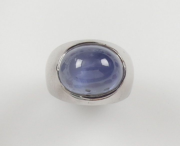 Anello con zaffiro Sri Lanka non scaldato, taglio cabochon  - Auction Antique and Old Masters - I - Cambi Casa d'Aste
