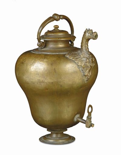 Grande Acquamanile in Bronzo Fuso e Cesellato e Ottone Sbalzato, Arte Italiana del XVI-XVII Secol...