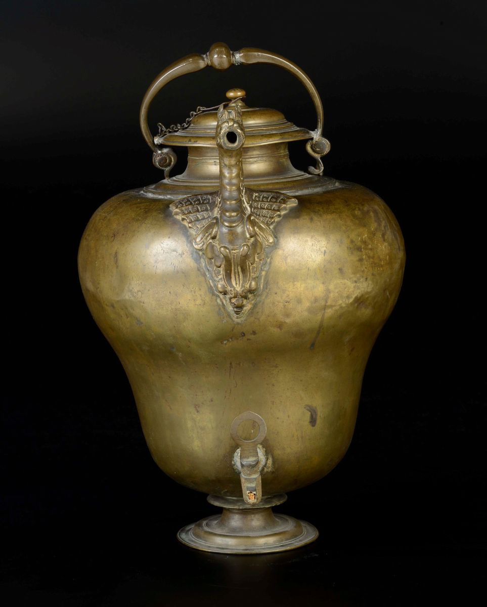Grande Acquamanile in Bronzo Fuso e Cesellato e Ottone Sbalzato, Arte Italiana del XVI-XVII Secol...