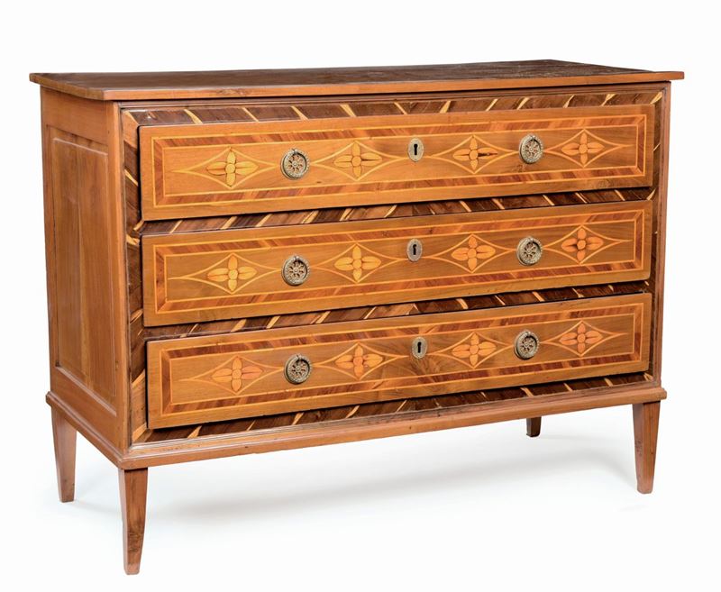 Comò lastronato in varie essenze, Lombardia XVIII secolo  - Auction Furnishings from the mansions of the Ercole Marelli heirs and other property - Cambi Casa d'Aste