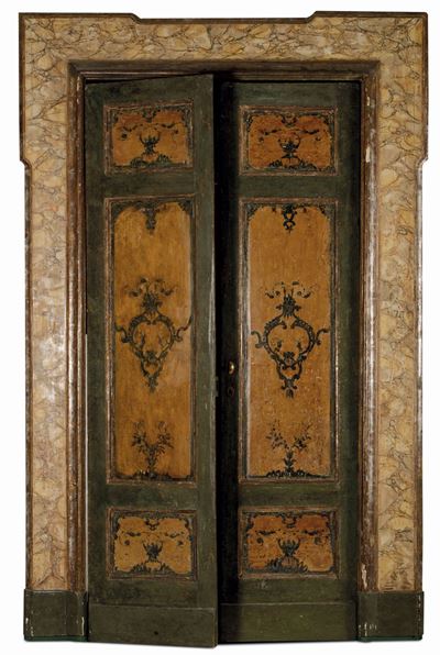 Due Porte in Legno, XVIII Secolo