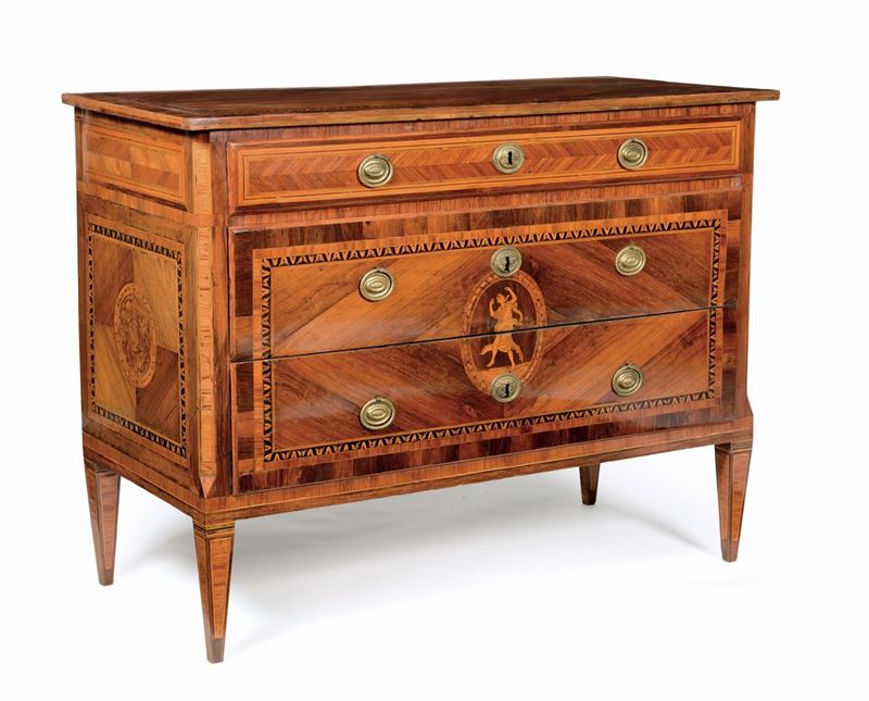 Comò lastronato in noce e varie essenze, Lombardia XVIII secolo  - Auction Antique and Old Masters - I - Cambi Casa d'Aste