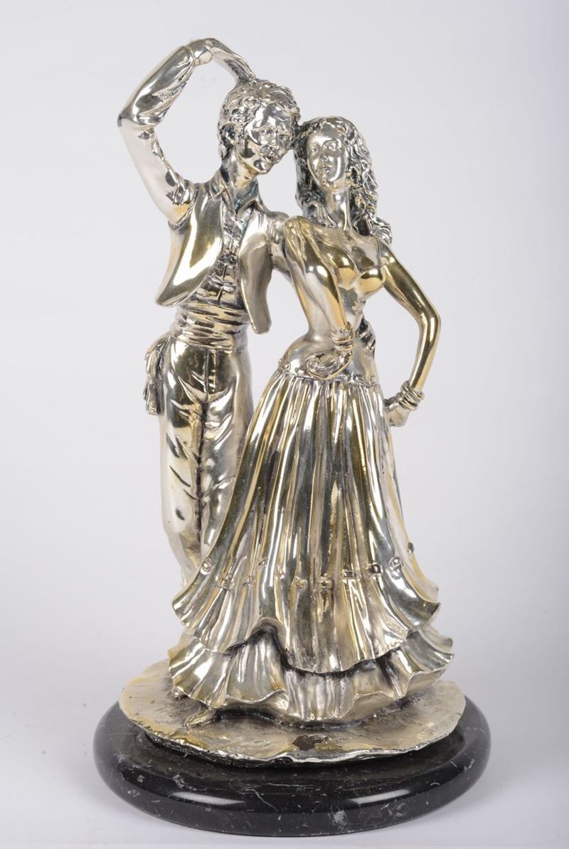 Scultura in metallo placcato argento raffigurante due amanti  - Asta Antiquariato e Dipinti Antichi - I - Cambi Casa d'Aste