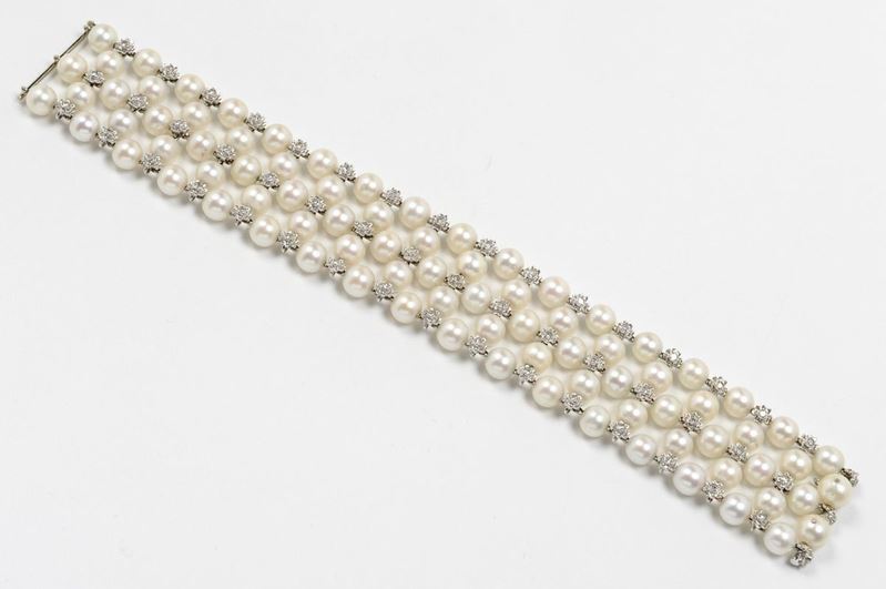 A cultured pearl and diamond bracelet  - Auction Furnishings from the mansions of the Ercole Marelli heirs and other property - Cambi Casa d'Aste