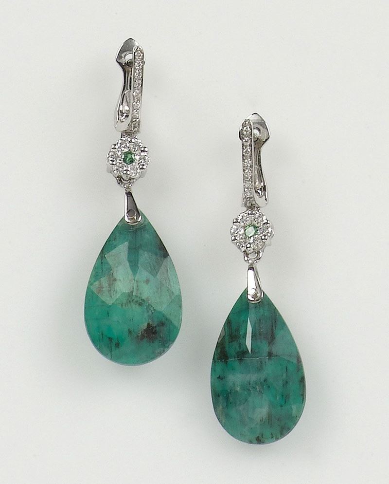 Orecchini pendenti con doppietta taglio a goccia, diamanti e tsavorite  - Auction Antique and Old Masters - I - Cambi Casa d'Aste