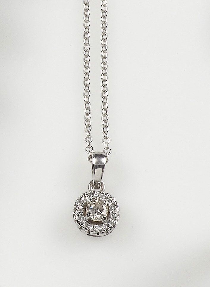 Pendente con diamante centrale  e piccoli diamanti a contorno  - Auction Antique and Old Masters - I - Cambi Casa d'Aste