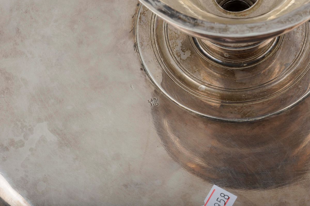 Alzata in Argento Sbalzato, Punzone della Torretta per il 178(1)? e Monogramma Gb Inciso