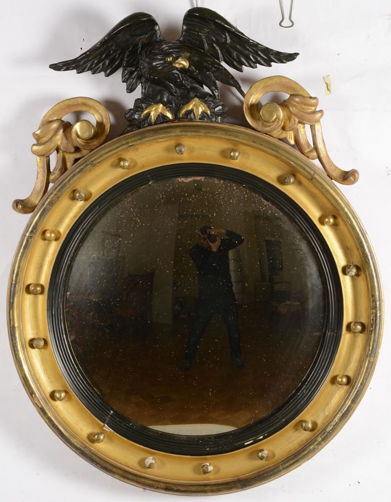 Specchiera circolare Impero in legno dorato, Inghilterra XIX secolo  - Asta Antiquariato e Dipinti Antichi - I - Cambi Casa d'Aste