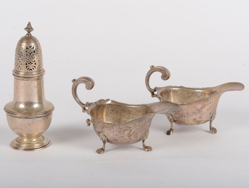 Coppia di salsiere e spargi-zucchero, Inghilterra XX secolo  - Asta Antiquariato e Dipinti Antichi - I - Cambi Casa d'Aste