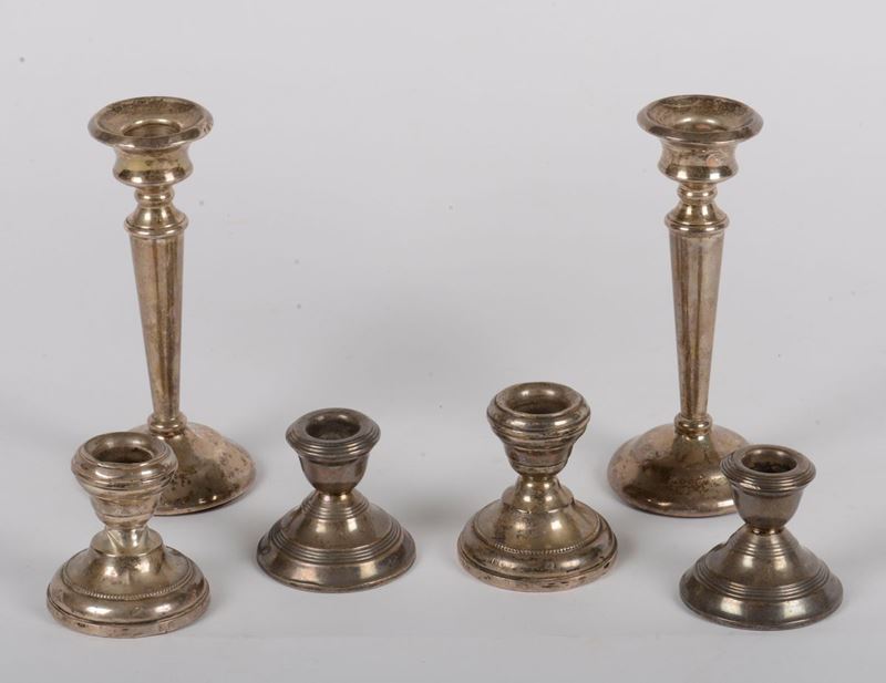 Tre coppie di candelieri in argento, Inghilterra XX secolo  - Asta Antiquariato e Dipinti Antichi - I - Cambi Casa d'Aste