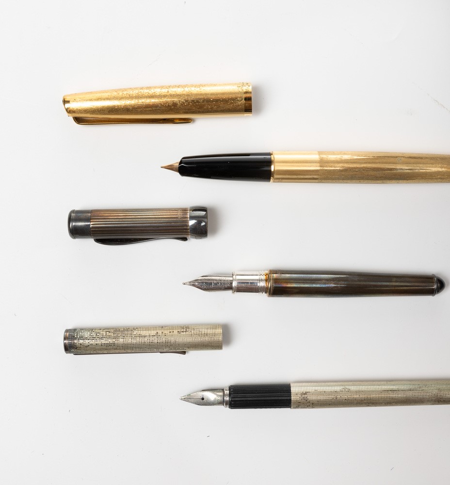 Lotto Composto da Due Penne Stilografiche Aurora ed una Penna Stilografica in Argento