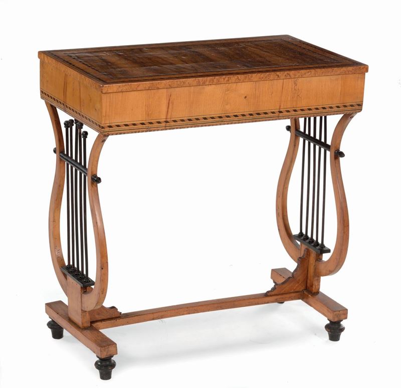 Toelette Carlo X lastronata e filettata, XIX secolo  - Asta Arredi dalle dimore degli eredi Ercole Marelli e altre provenienze - Cambi Casa d'Aste