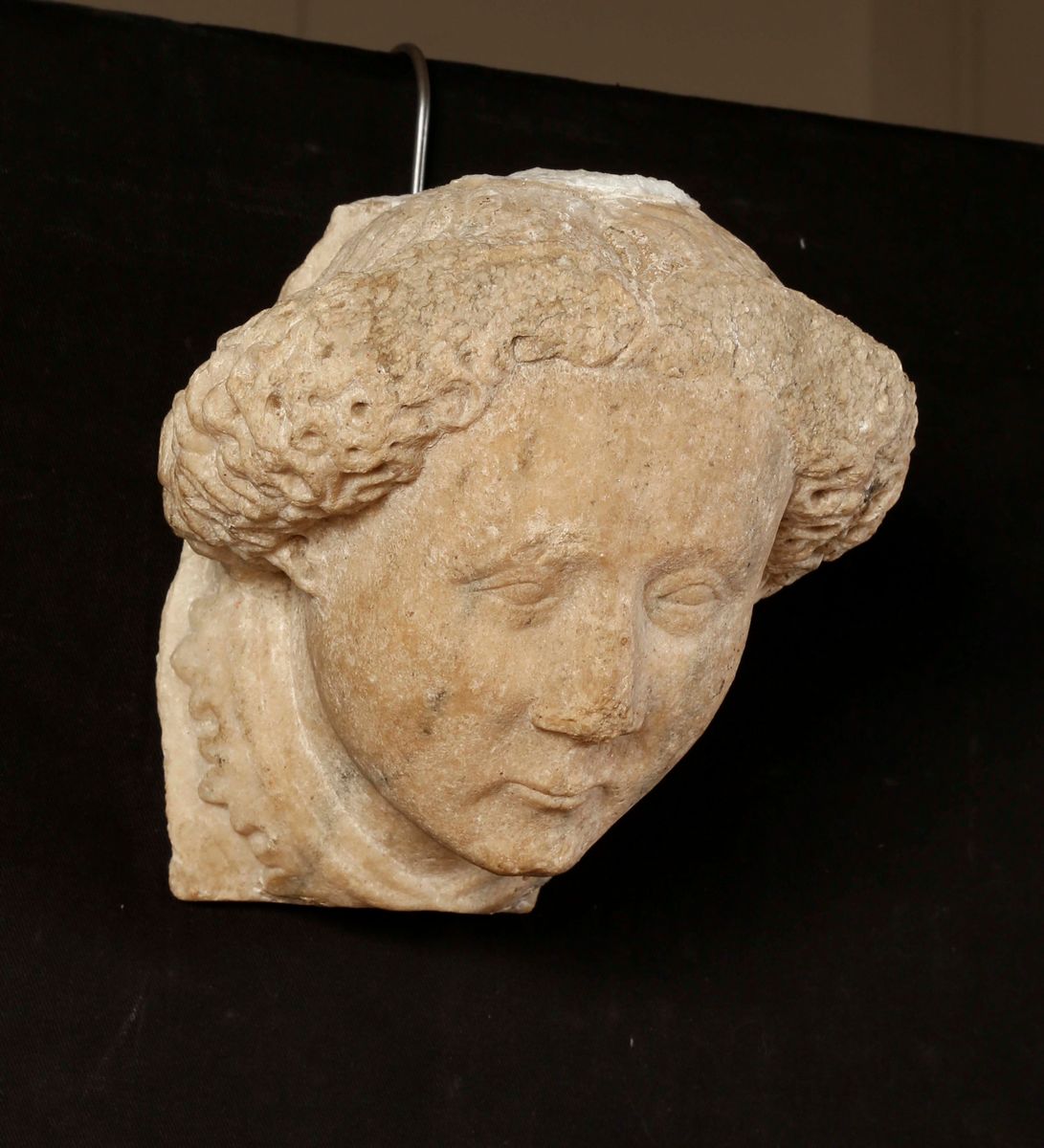 Testa di Diacono in Marmo, Arte Gotica Francese, Probabilmente Borgogna, del XIV Secolo