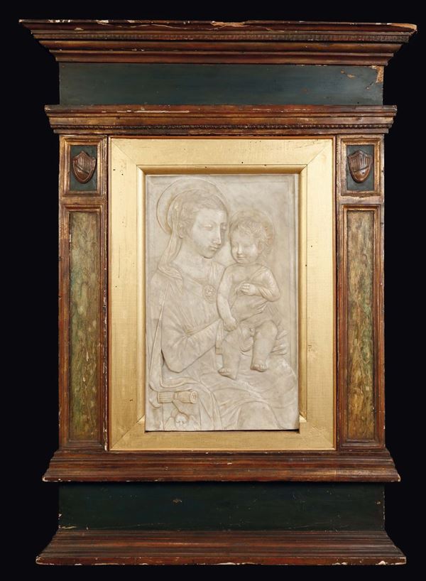 Altorilievo in marmo raffigurante Madonna con Bambino, Scultore Italiano del XIX-XX secolo