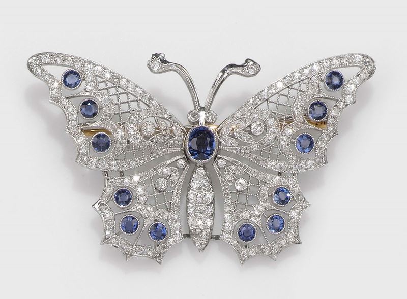 An openwork butterfly with sapphire and diamond  - Auction Fine Jewels - II - Cambi Casa d'Aste