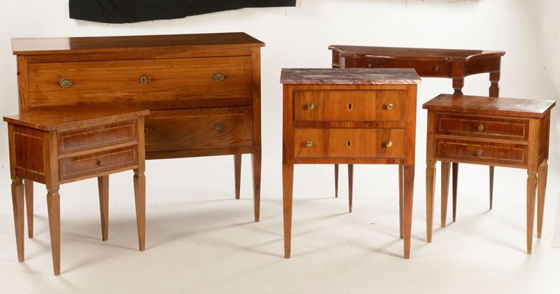 Lotto di mobili composto da  - Asta Antiquariato e Dipinti Antichi - I - Cambi Casa d'Aste