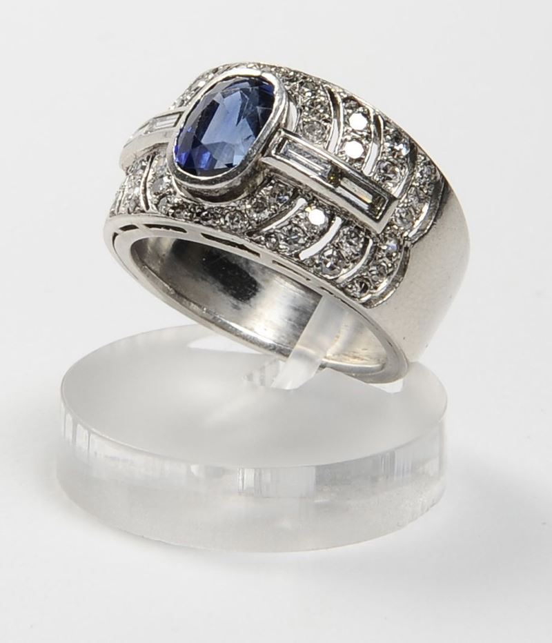 A sapphire, diamond and gold ring  - Auction Furnishings from the mansions of the Ercole Marelli heirs and other property - Cambi Casa d'Aste