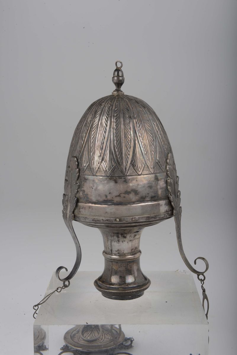 Lampada Votiva in Argento Sbalzato e Cesellato, Argentiere Antonio Cappelletti 1803-1838, Roma In...