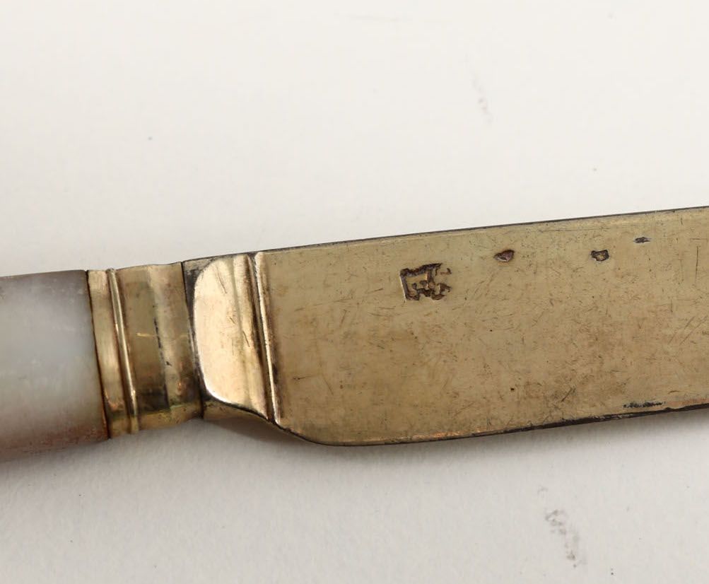 Dodici Coltelli da Frutta in Argento , Punzoni di Primo Titolo per Parigi in Uso dal 1797 al 1803...