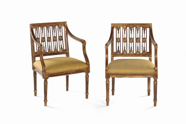 Coppia di sedie Luigi XVI intagliate e dorate, XVIII secolo