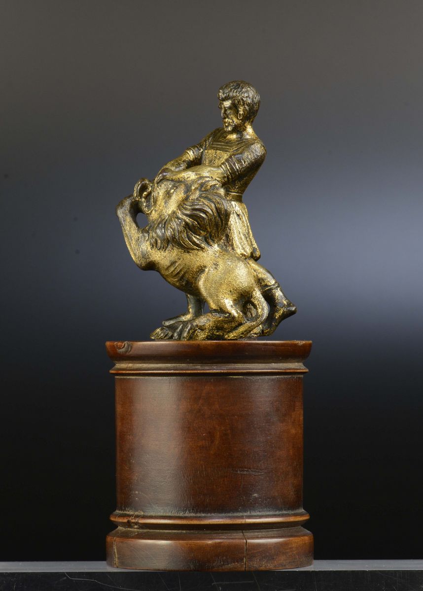 Scultura in Bronzo Fuso, Cesellato e Dorato Raffigurante Sansone che Squarcia il Leone, Germania ...
