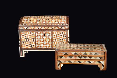 Due Cofanetti in Legno Rivestito in Tartaruga, Madreperla e Avorio, Arte Ottomana (turchia?) XIX ...
