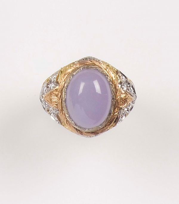 Cazzaniga. A lavander jadeite and gold ring. Mounted in white and yellow gold 750/1000
