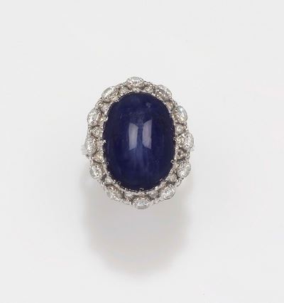 Buccellati. Anello con Zaffiro Stellato e Diamanti a Contorno