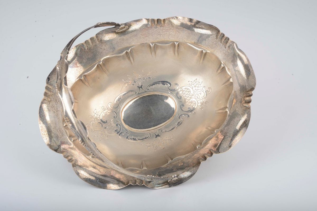 Cestino in Argento Sbalzato, Punzoni di Titolo Russi in Uso dal 1882