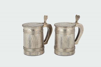 Coppia di Boccali in Argento Fuso, Sbalzato e Cesellato, Mosca 1891