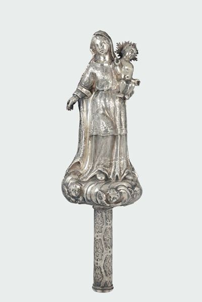 Scultura Madonna con Bambino in Argento Sbalzato e Cesellato, Arte Italiana del XVIII Secolo