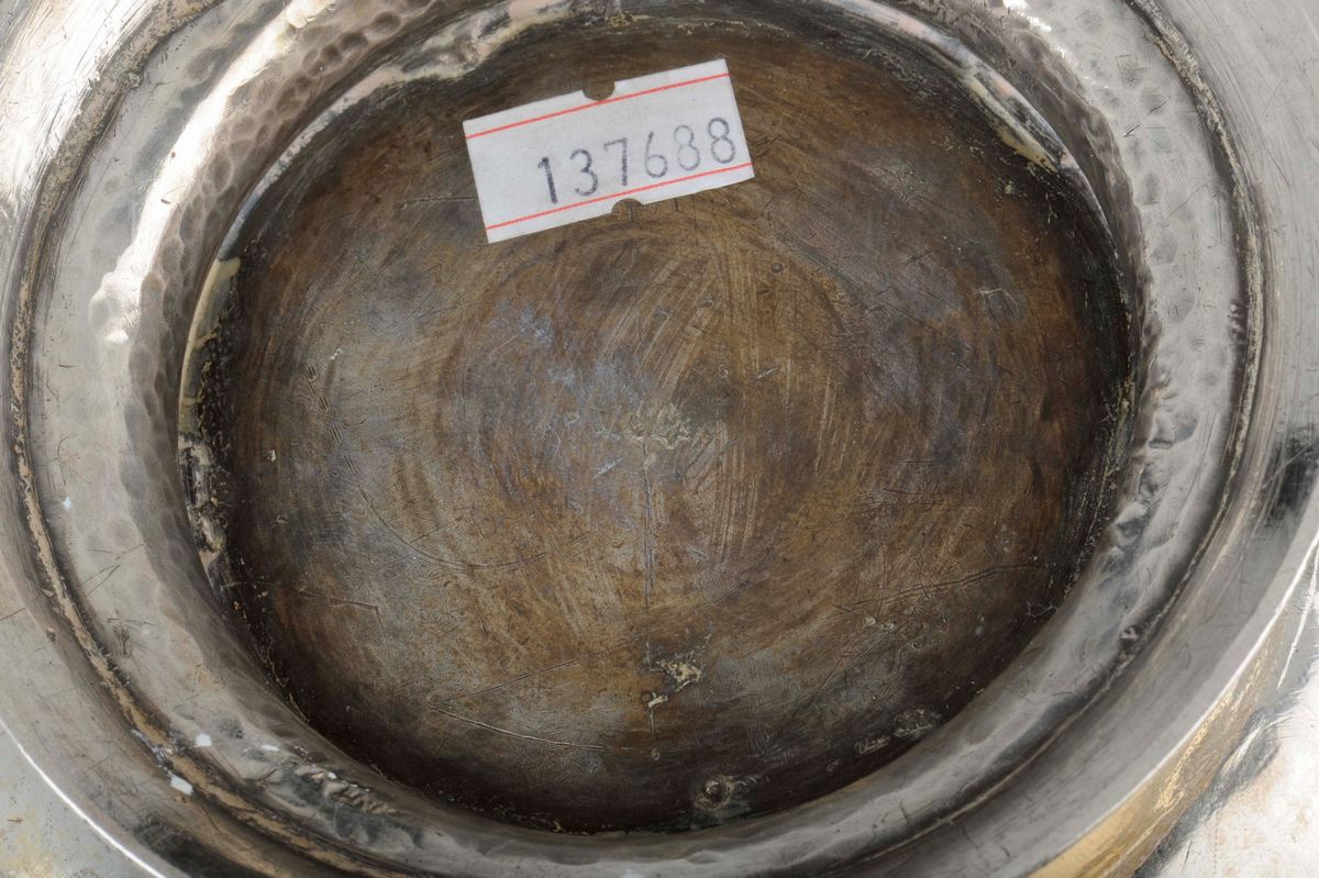 Caffettiera in Argento Fuso, Sbalzato e Cesellato, Punzone della Torretta per L’anno 1779