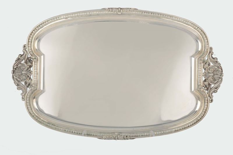 An oval silver tray, London 1927  - Auction Fine Silvers - I - Cambi Casa d'Aste
