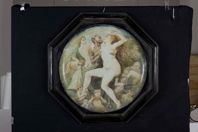 Piatto in Terracotta Raffigurante Baccanale, XIX Secolo