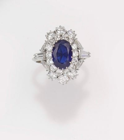 Anello con Zaffiro Sri Lanka di Ct 2,95 Circa e Diamanti a Contorno