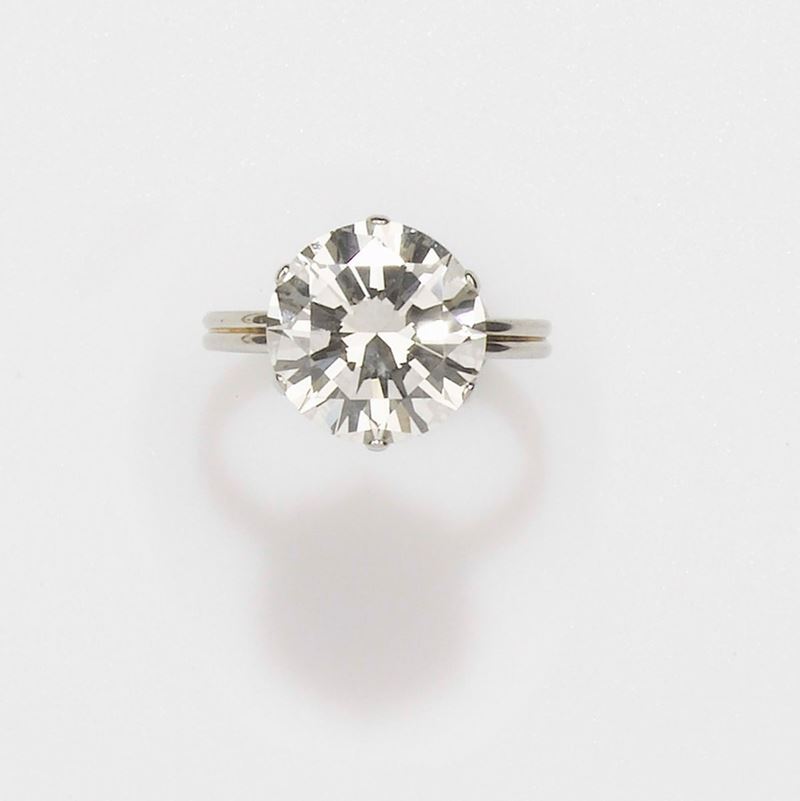 A brilliant-cut diamond weighing 7,09 carats. Report gemmologico R.A.G  - Auction Fine Jewels - II - Cambi Casa d'Aste