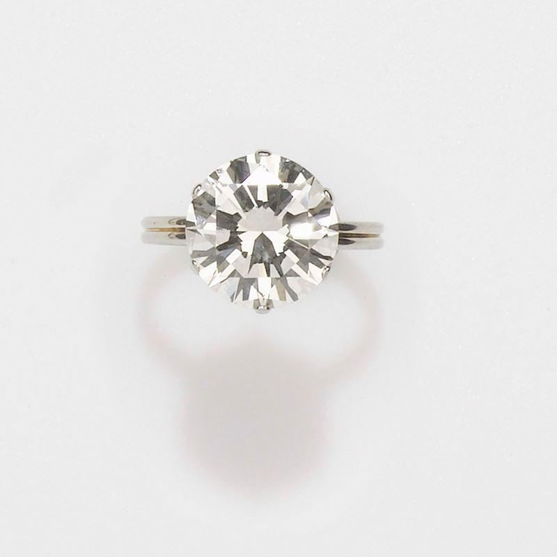 Solitaire di ct 7,09, taglio rotondo a brillante  - Asta Fine Jewels - II - Cambi Casa d'Aste