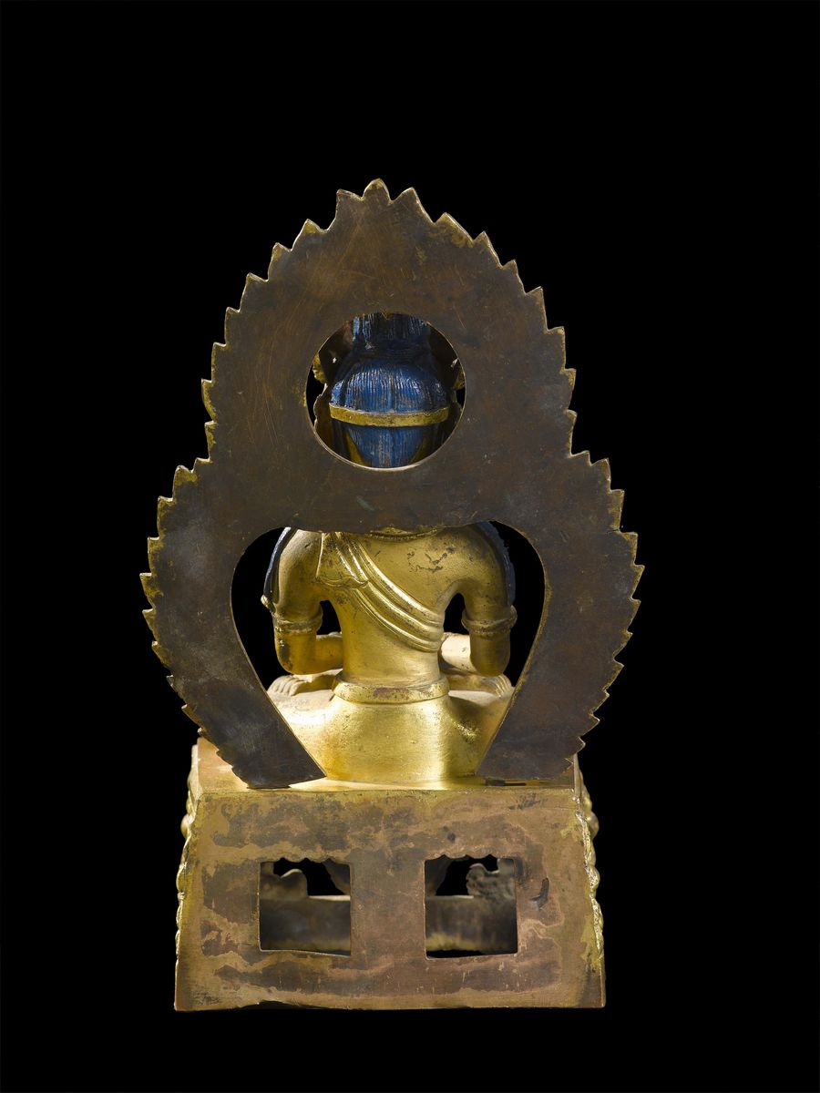 Figura di Amitaya con Aura in Bronzo Dorato, Cina, Dinastia Qing, Marca e del Periodo Qianlong (1...