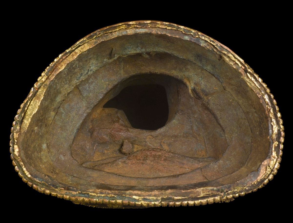Shakyamuni Buddha in Bronzo Dorato Seduto su Doppio Fiore di Loto, Cina, Dinastia Qing, XVIII Sec...